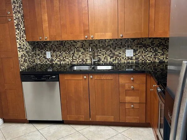 2851 NE 183rd St, Aventura, FL