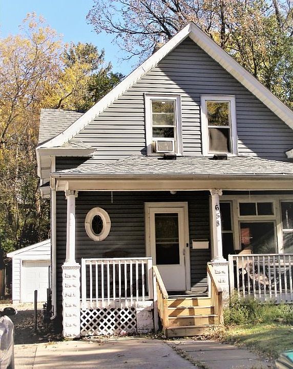 Great curb appeal!