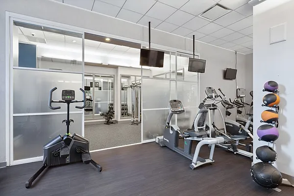 Rented by Greystar | media 6