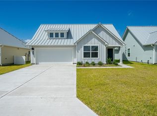 1013 Saint Croix Dr, Rockport, TX 78382