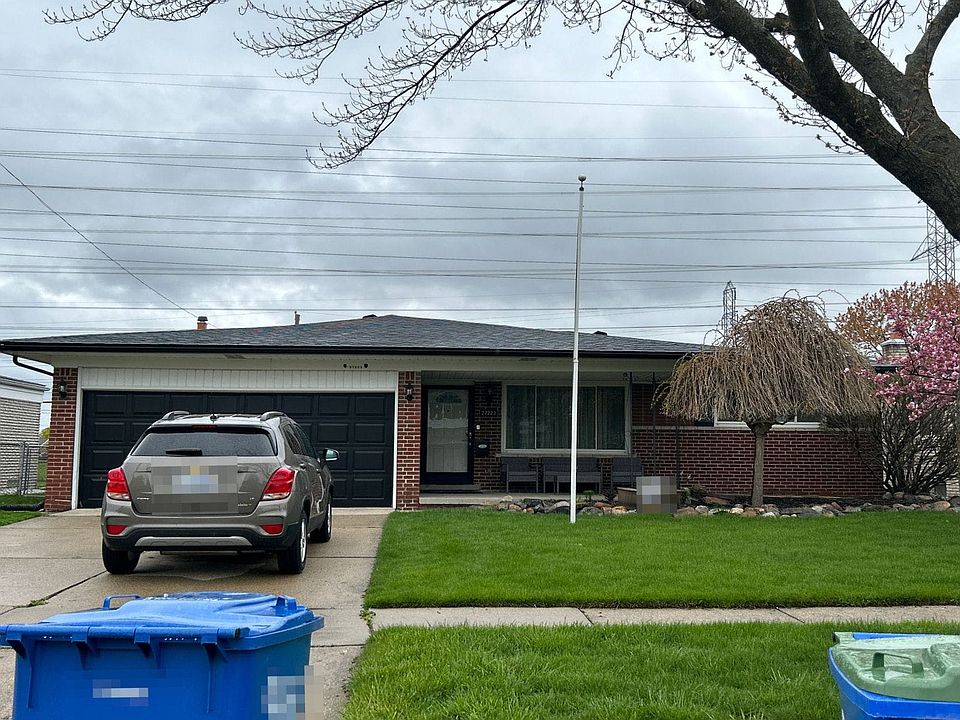 1st image of 27223 Newport Dr