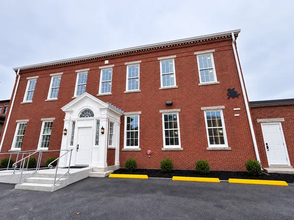 1 York Ct, Biddeford, ME