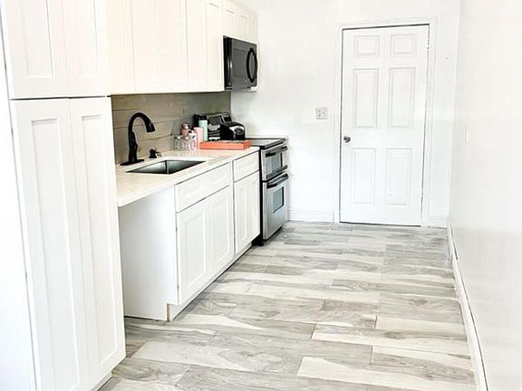 3rd image of 521 Palmetto Street