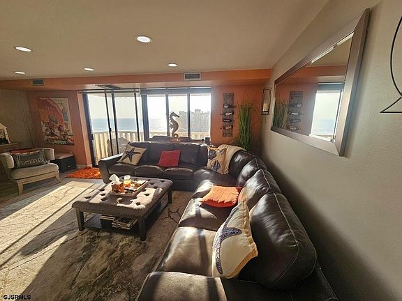 2nd image of 100 S Berkley Sq #Penthouse 2g