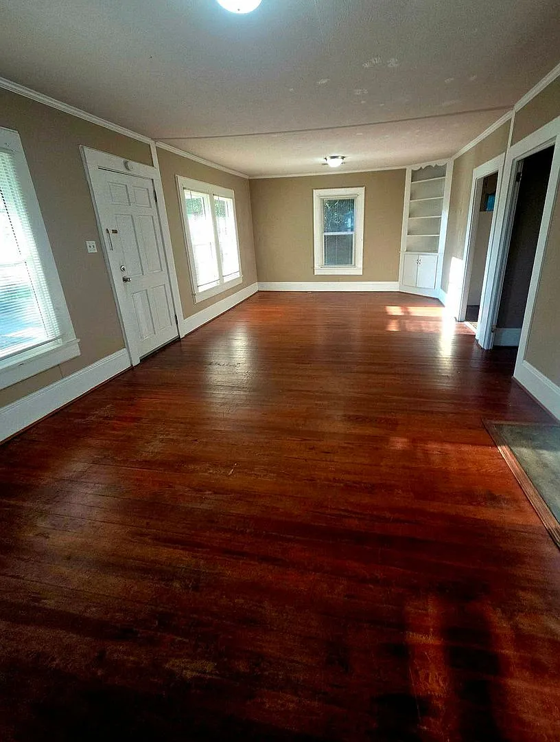 $500 off first months rent! — Photo 2
