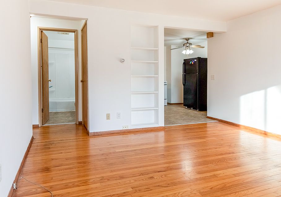 1409-03 Living Room & Kitchen