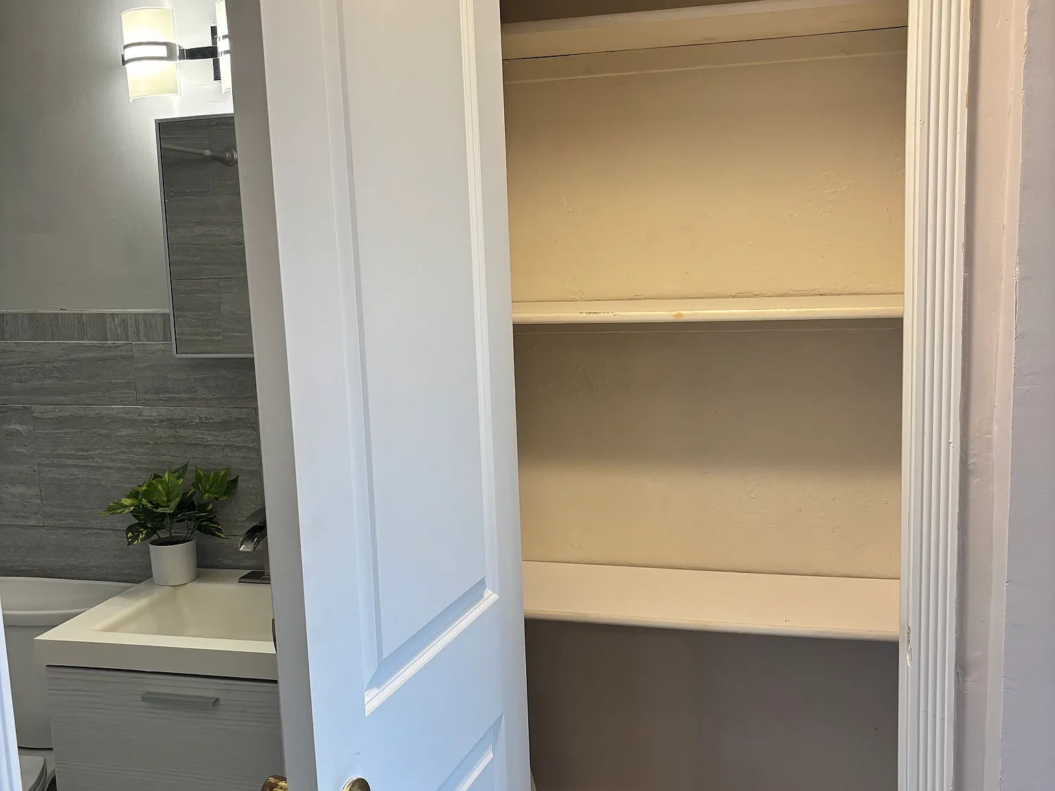 2 bed, 700 sqft, $1,000 — Photo 2
