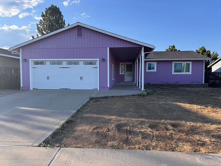 615 Shawn Way — Photo 1