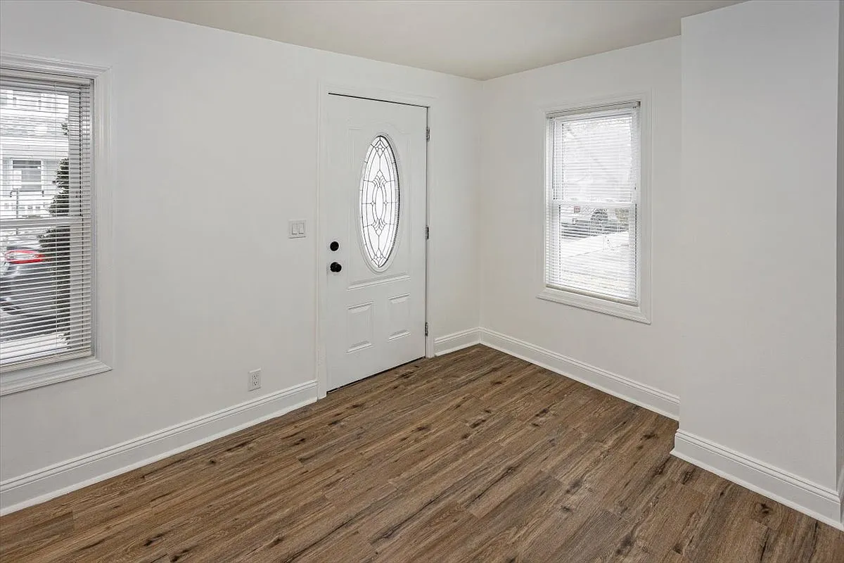 2 bed, 1250 sqft, $2,650 — Photo 4