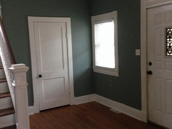 2nd image of 850 Victoria Ave