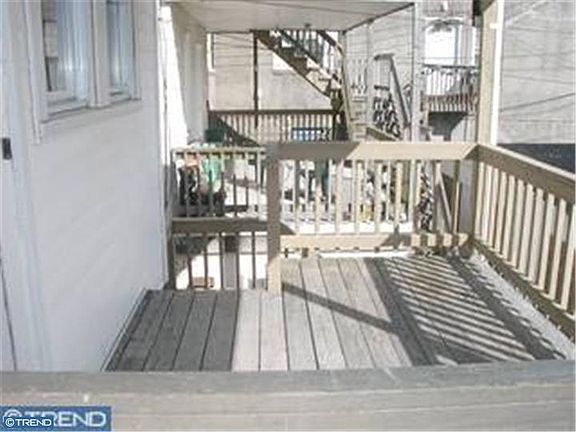 5th image of 937 Asbury Ave