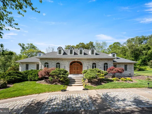 343 Wyndmoor Ln, Huntingdon Valley, PA 19006