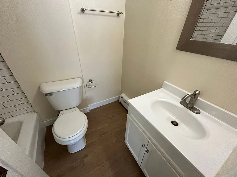 1535 N Van Buren St — Photo 8