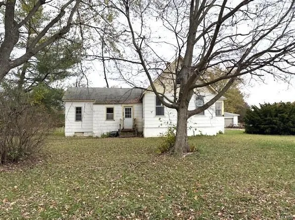 11783 New Douglas Rd, New Douglas, IL 62074