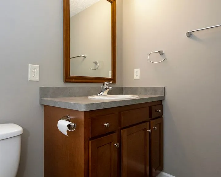 1155 N Elm St #F — Photo 9