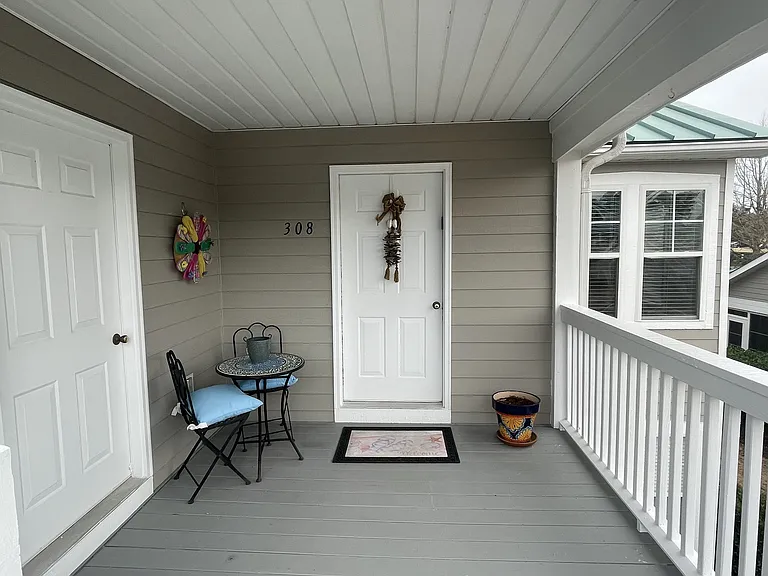 1620 Goley Hewett Rd SE #308 — Photo 3