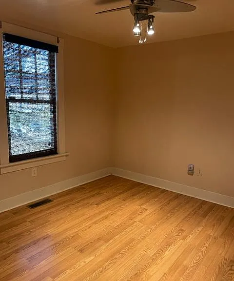 Bedroom 1 (downstairs off kitchen)