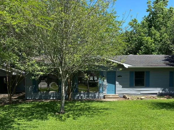 1009 Domingue St, Breaux Bridge, LA 70517