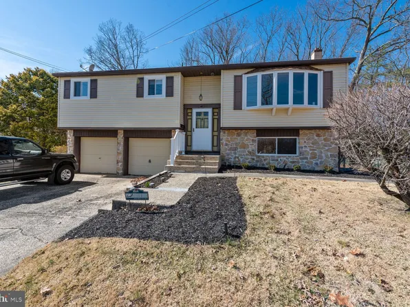 31 Briarcliff Rd, Atco, NJ 08004