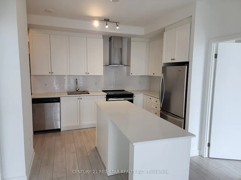 55 Duke St W #601 — Photo 6