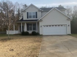 100 Fieldhaven Ct, Greer, SC 29651