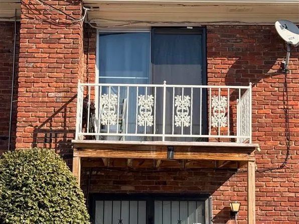 1926 Goldsmith Ln Unit 117, Louisville, KY 40218