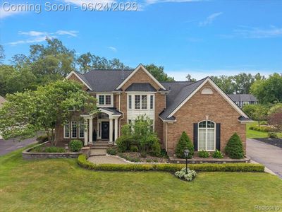 40067 Woodside Dr S, Northville, MI, 48168