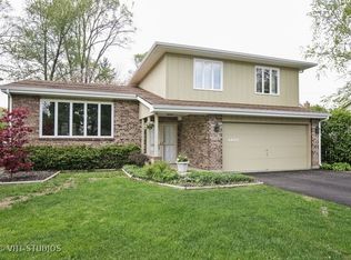 6107 Pingree Rd, Crystal Lake, IL 60014