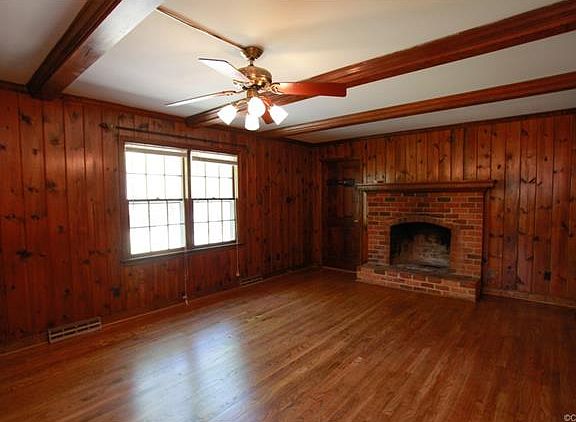 5th image of 1704 Airleigh Ct