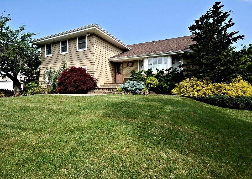 1st image of 410 Everit Ave