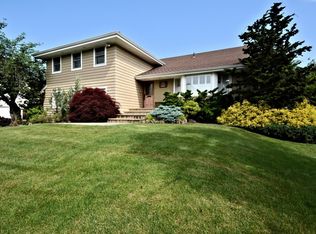 410 Everit Ave, Hewlett, NY 11557