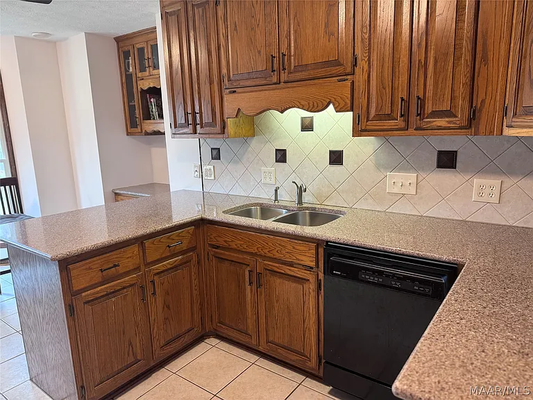 5740 Jane Rd — Photo 26