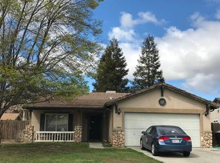 1315 N Mathew St, Porterville, CA 93257