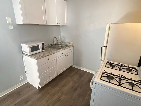 2nd image of 502 4th St