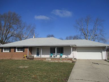 304 Douglas Dr Tuscola Il 61953 Zillow