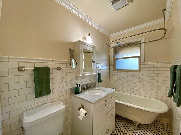 5th image of 1432 Maltman Ave