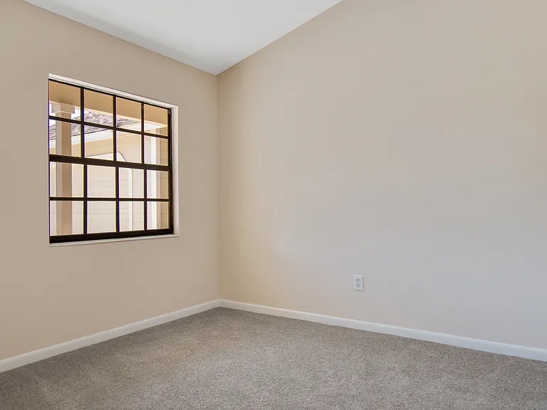 100B Coral Reef Ct N — Photo 19