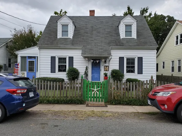 34 Maryland Ave, Colonial Beach, VA 22443