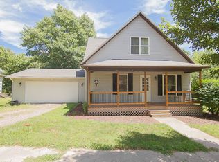 708 10th Ave, Wellman, IA 52356