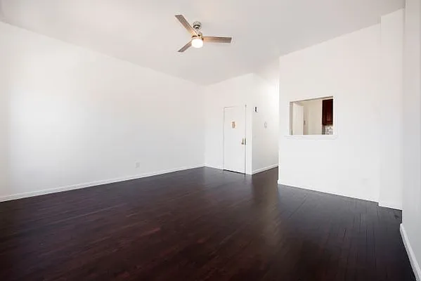 Rented by Perry Associates NYC Inc | media 3