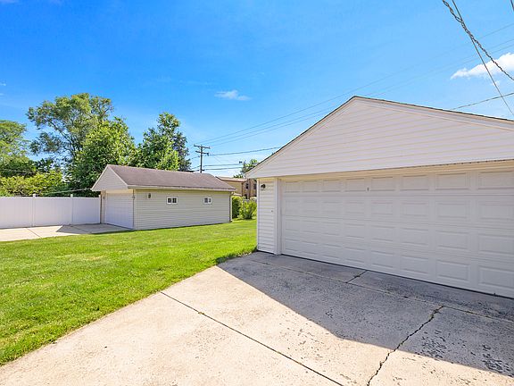 5th image of 2310 Sunnyside Ave