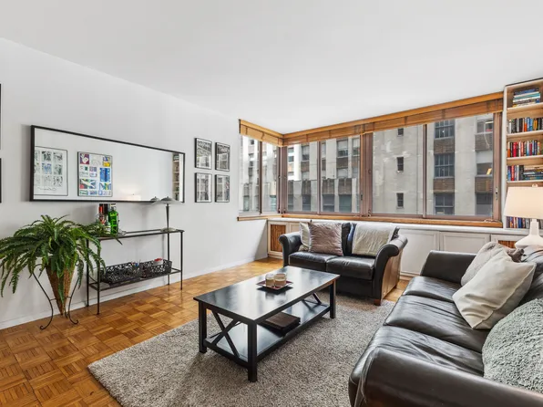235 East 40th Street 9F image 1 of 19