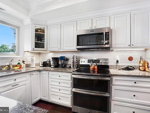 4th image of 3420 Chiswick Ct Unit 46-F