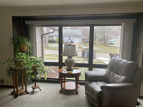 4th image of 2937 Oak Grove Ln