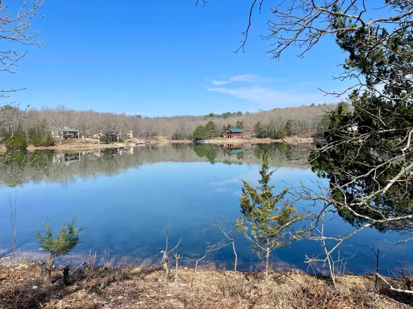 88 Isleta Dr, Cherokee Village, AR 72529