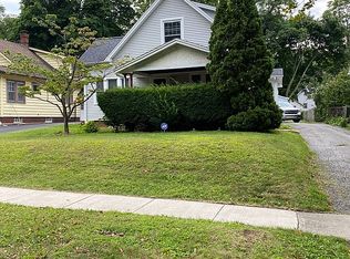 87 Lakeshire Rd, Rochester, NY 14612