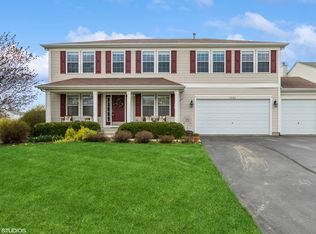 3201 Pond End Ln, Wonder Lake, IL 60097