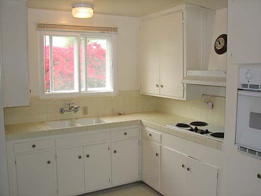 2nd image of 8937 Kittyhawk Ave