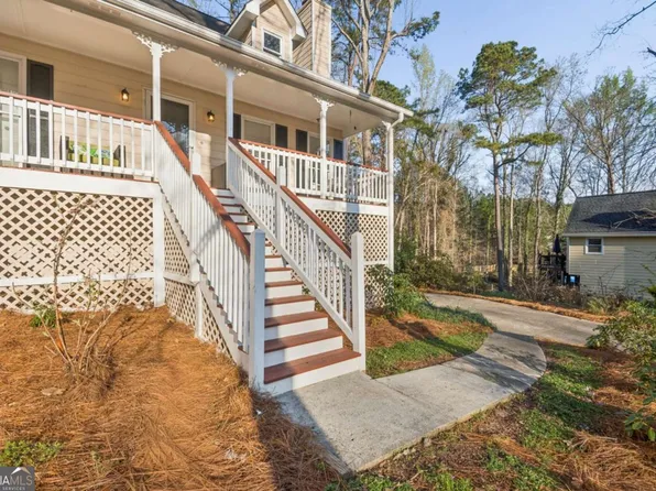 261 Garretts Dr, Douglasville, GA 30134