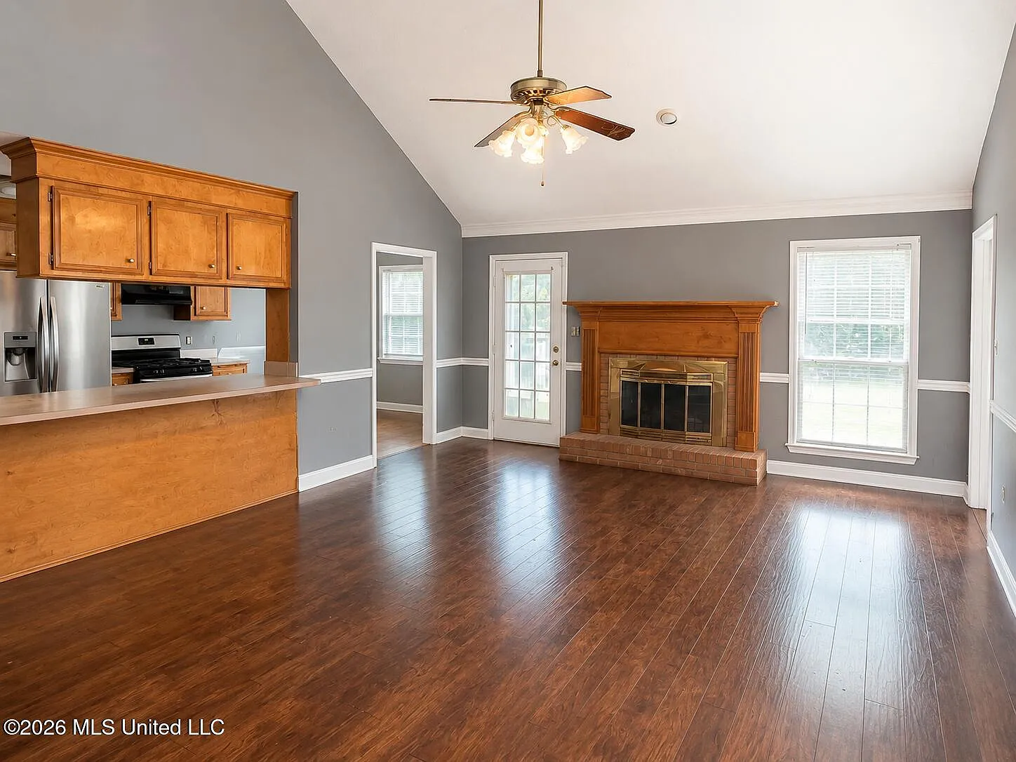 3 bed, 2.5 bath, 1545 sqft, $1,600 — Photo 2